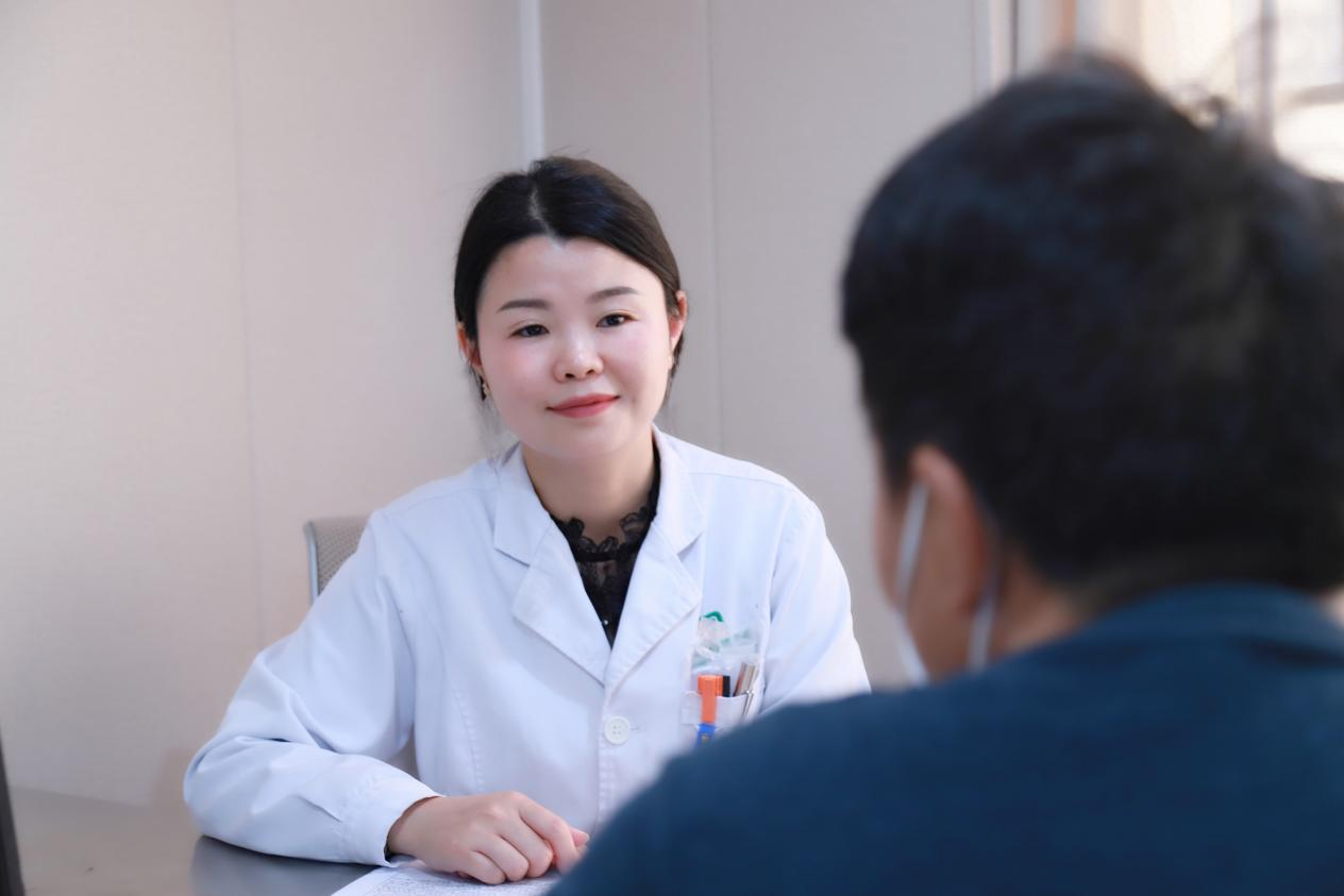 四川友谊医院蒋林君:敬畏生命追求卓越 践行医学誓言