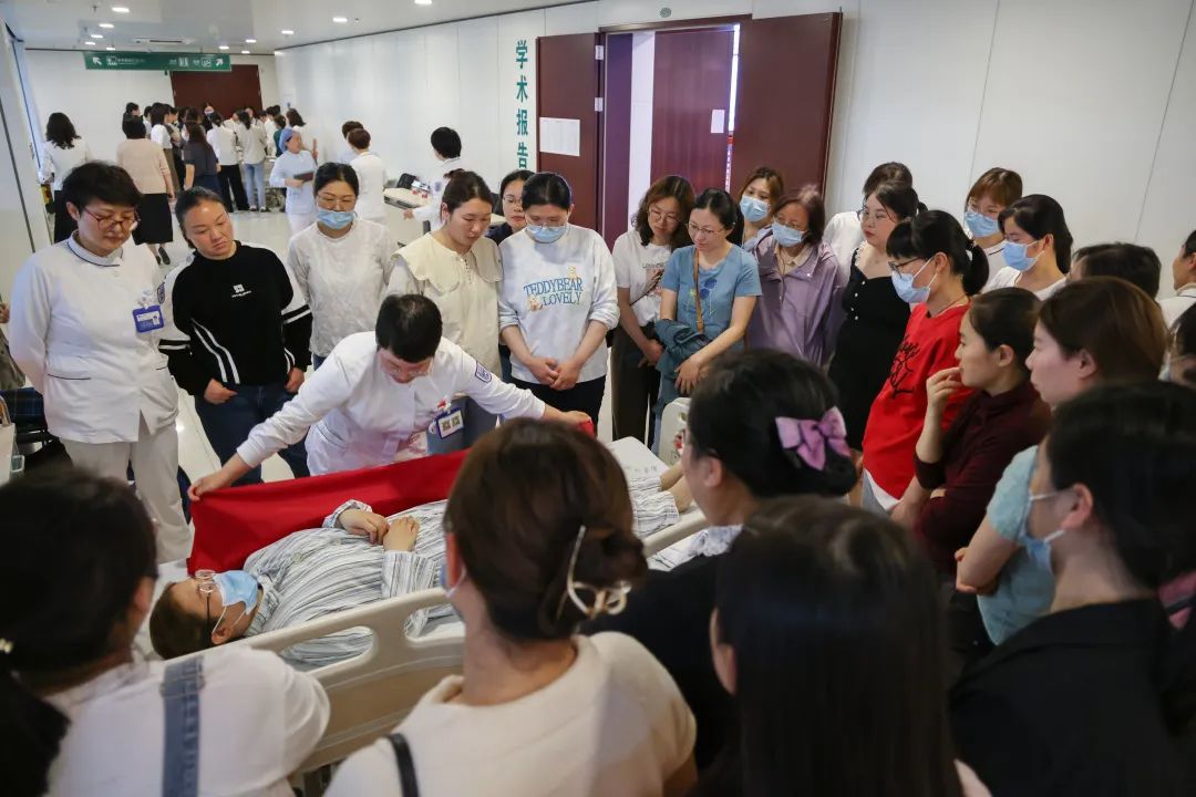 2023 年江北新区「互联网+护理服务」培训暨 2019 版国际压力性损伤预防与管理实践指南巡讲在南京江北医院顺利召开
