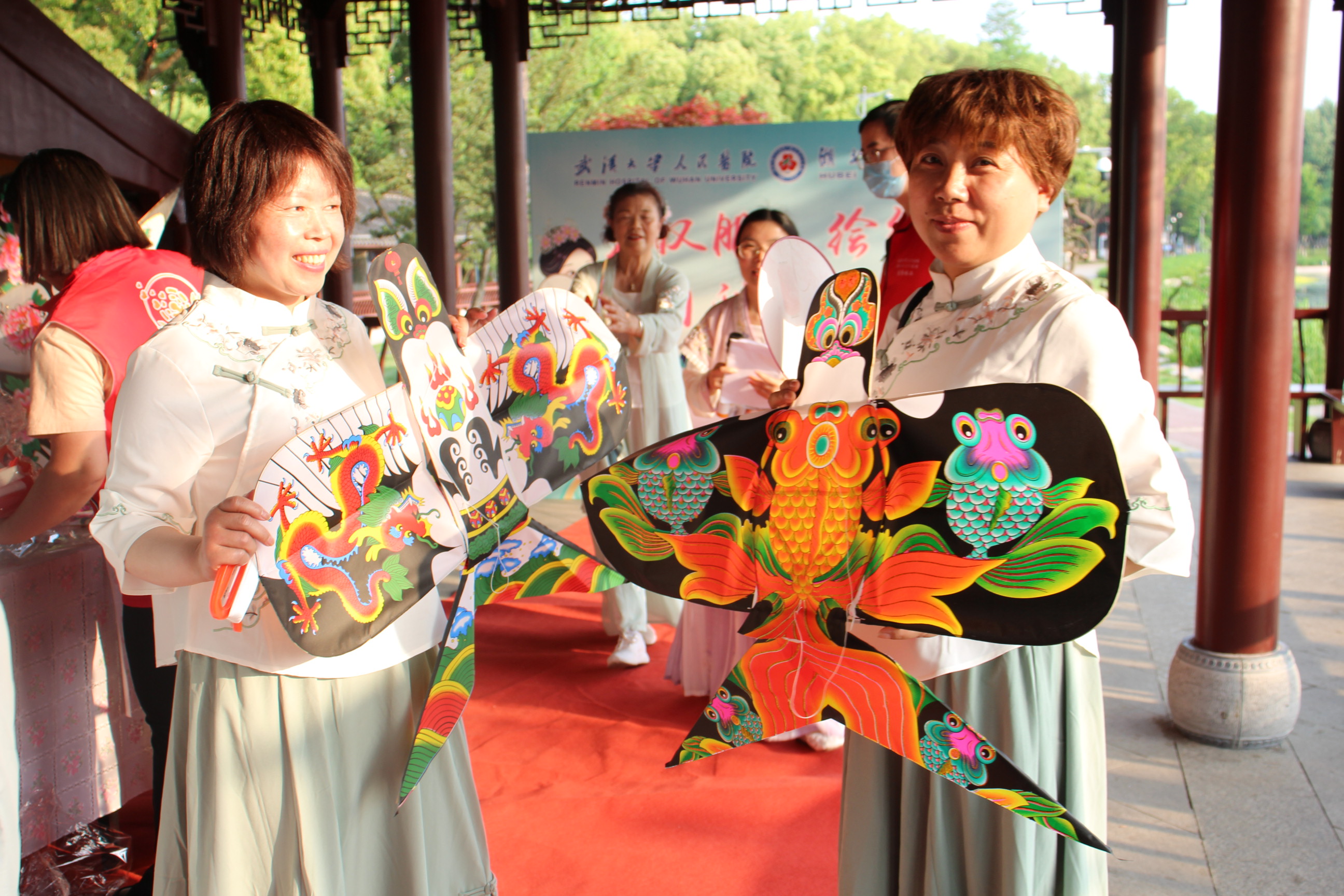 「着汉服，绘纸鸢」：20 位肿瘤患者参加全国肿瘤防治宣传周活动