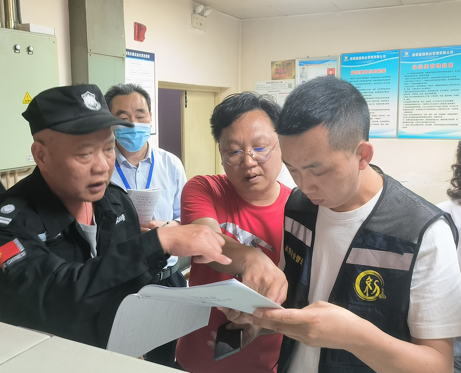 坚决维护人民生命财产安全,成华区二仙桥街道与成都誉美医院联合开展消防隐患专项排查