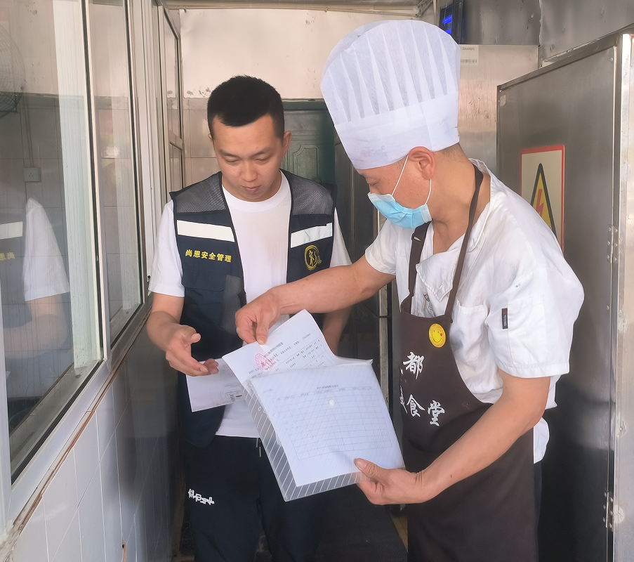 坚决维护人民生命财产安全,成华区二仙桥街道与成都誉美医院联合开展消防隐患专项排查