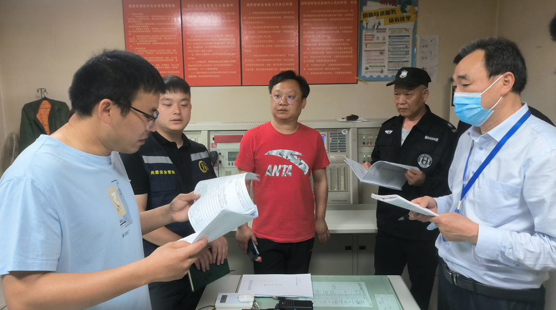 坚决维护人民生命财产安全,成华区二仙桥街道与成都誉美医院联合开展消防隐患专项排查