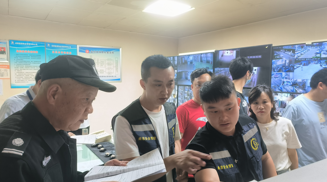 坚决维护人民生命财产安全,成华区二仙桥街道与成都誉美医院联合开展消防隐患专项排查