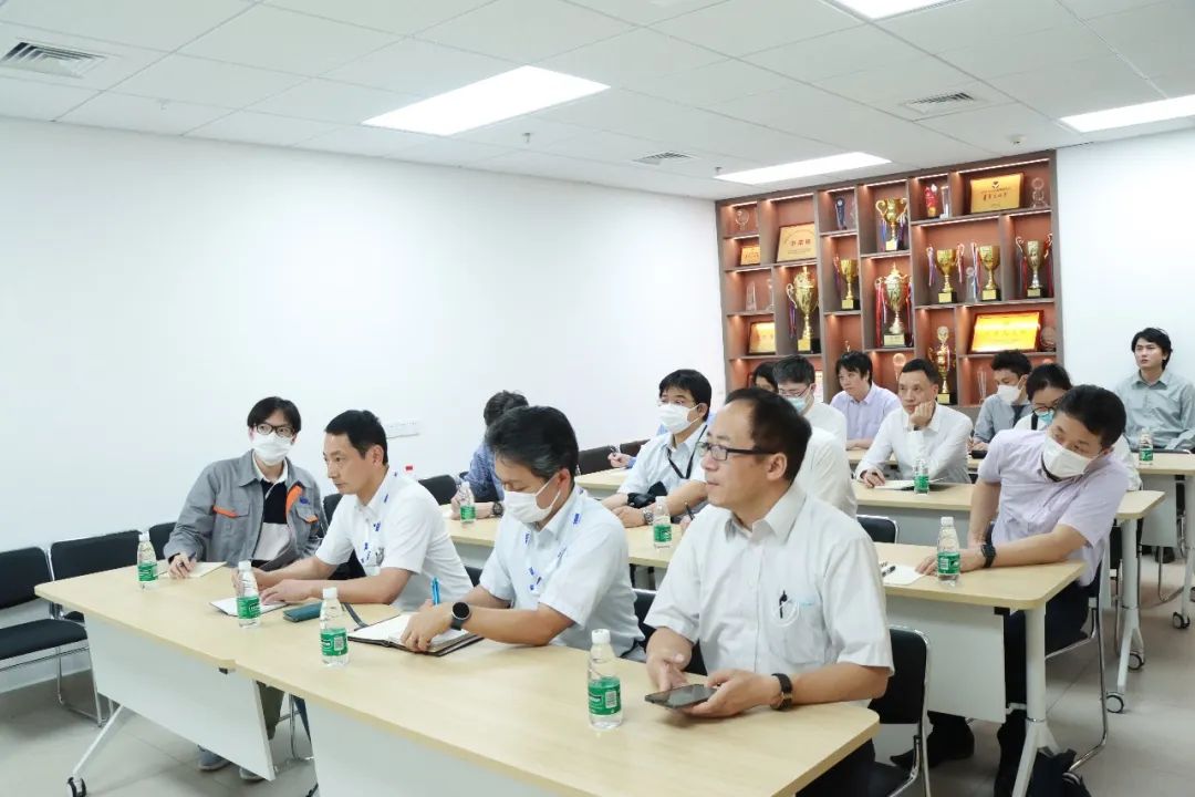 日本株式会社医学生物学研究所到深圳市妇幼保健院检验科参观交流