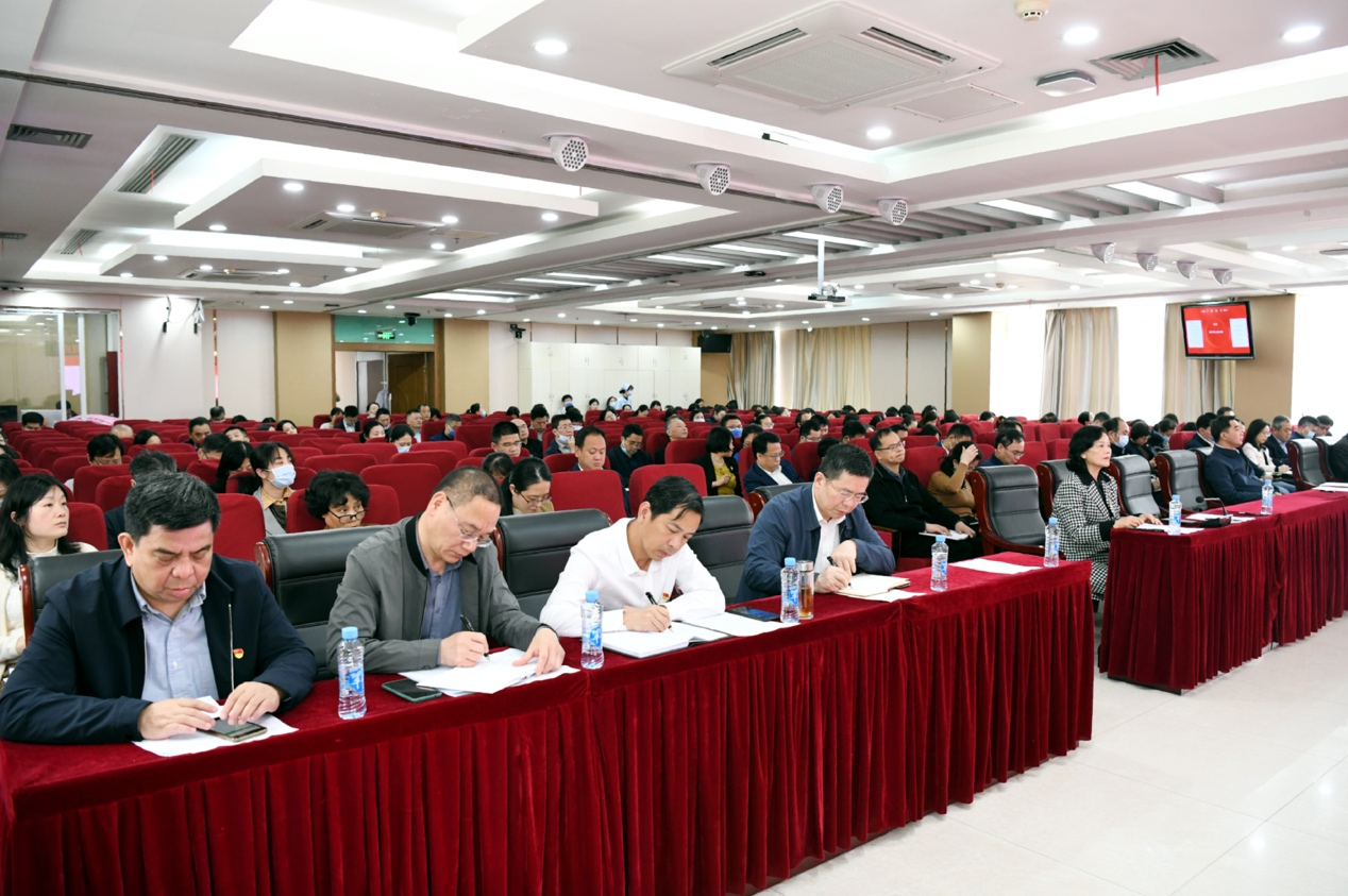 南昌大学第二附属医院学习贯彻习近平新时代中国特色社会主义思想主题教育专题读书班开班