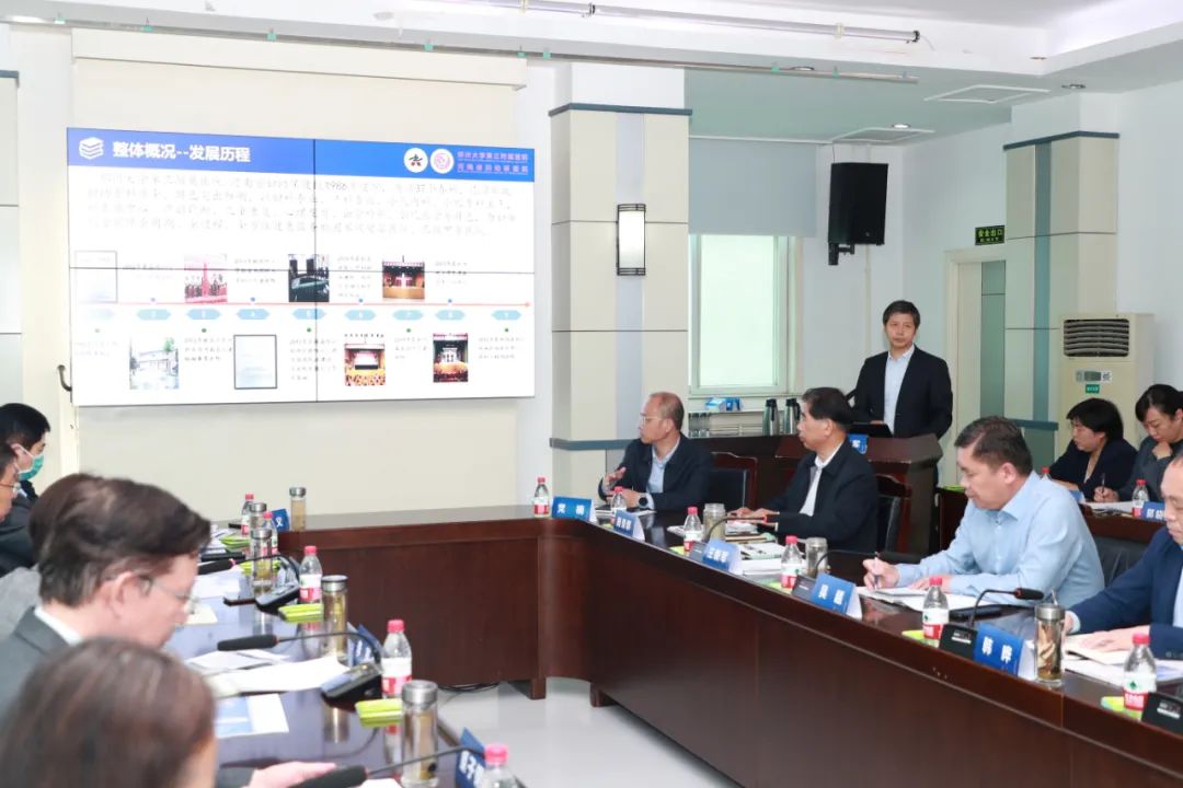中国科学院院士、郑州大学校长李蓬一行到郑州大学第三附属医院（省妇幼保健院）调研指导工作