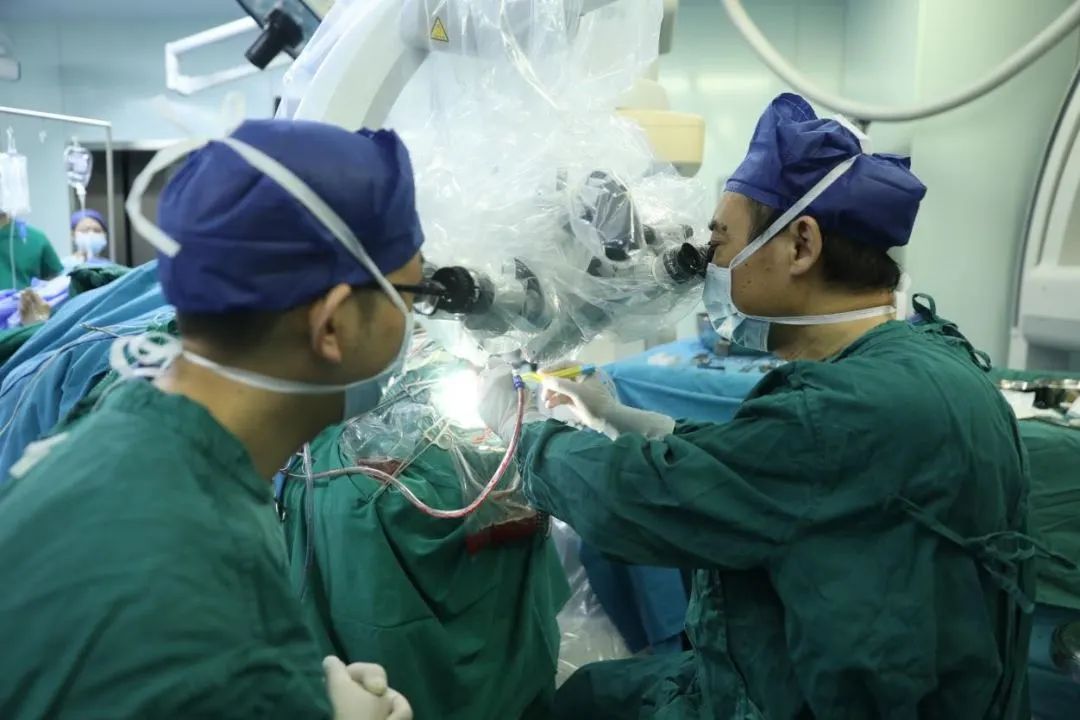 心脑同治！武大中南医院一次手术心脑双搭桥顺利完成