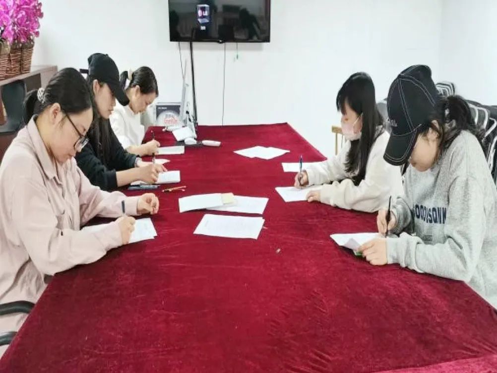 强化制度学习，筑牢安全防线 ——「强制度、优服务」护理制度学习月活动完美收官