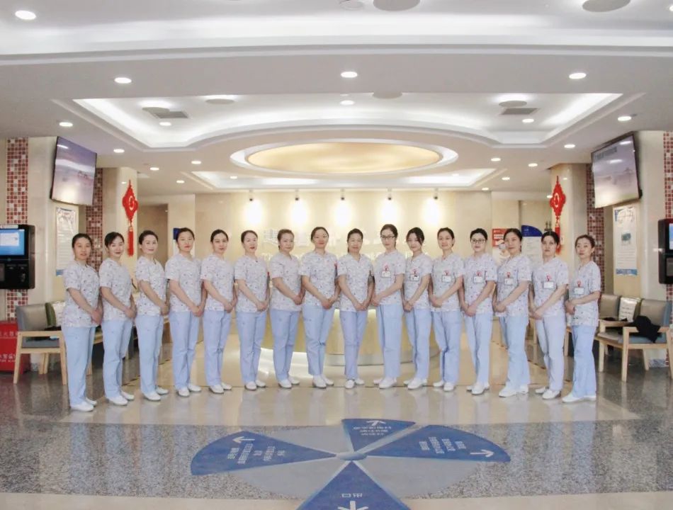 胡正红护士长：提灯前行二十余载，倾心守护 TA 们走向移植后的诗和远方