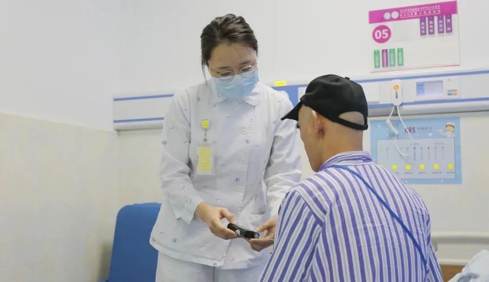 「做人，做护士，做天使」护士节征文⑭｜护士的心，就是那深远的山、宽广的海