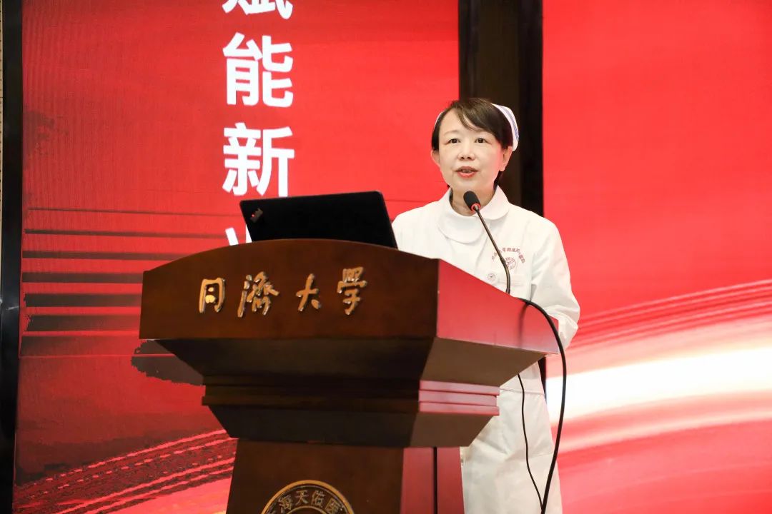 移动护理 PDA 上线，首批 28 名护士获授「特殊的手机」