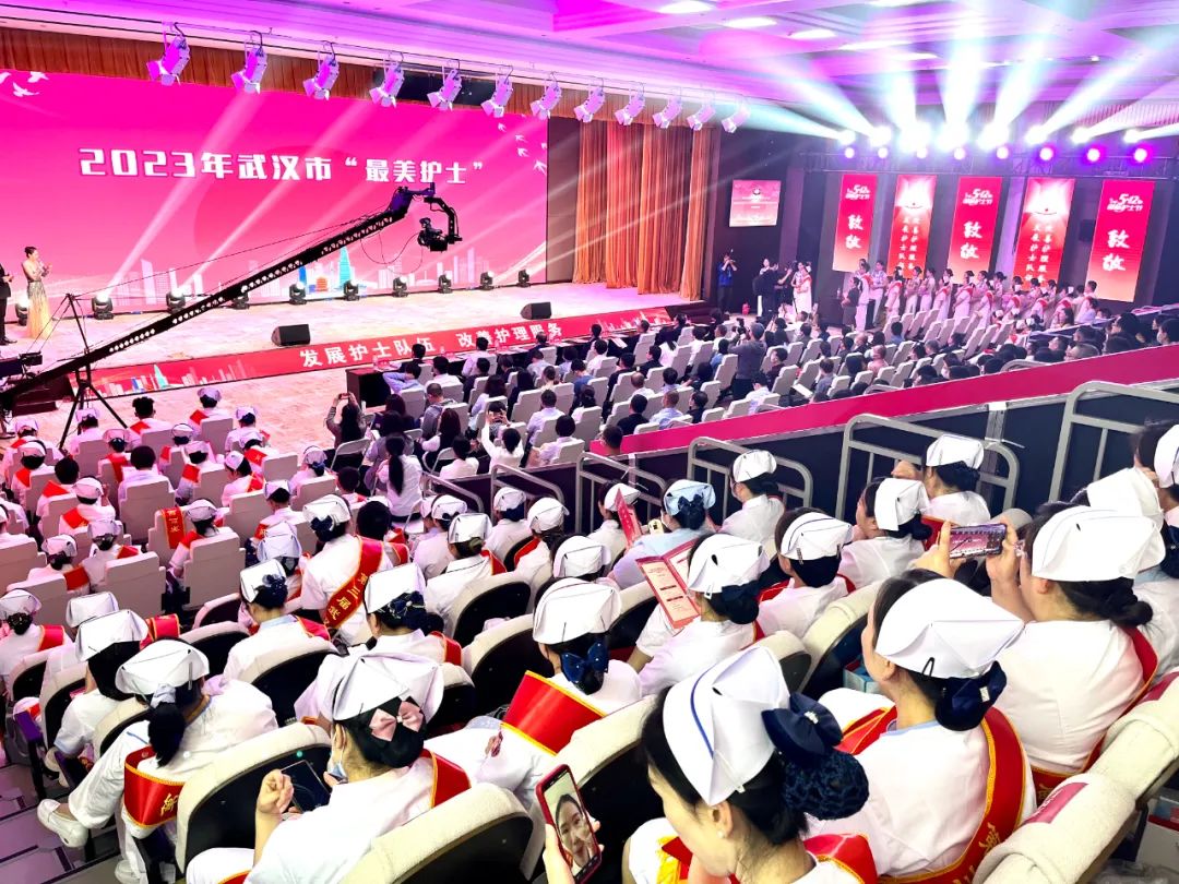 喜报!武汉普瑞眼科医院罗露荣获第三届「武汉好护士」荣誉称号