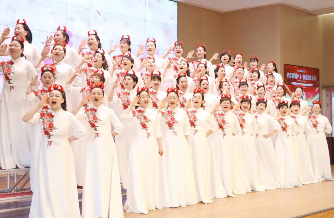 5·12 护士节 | 头条属于最美的你们