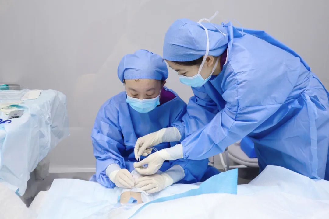 护士节特辑 | 护士风采:愿做照耀种子的一缕晨曦给予患者力量