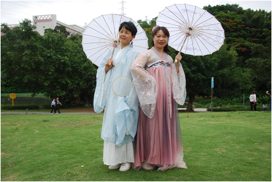 穿汉服、做团扇、围炉煮茶...... 深圳市罗湖区人民医院护理同仁户外拓展庆祝「国际护士节」