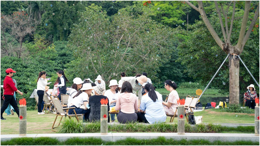穿汉服、做团扇、围炉煮茶...... 深圳市罗湖区人民医院护理同仁户外拓展庆祝「国际护士节」