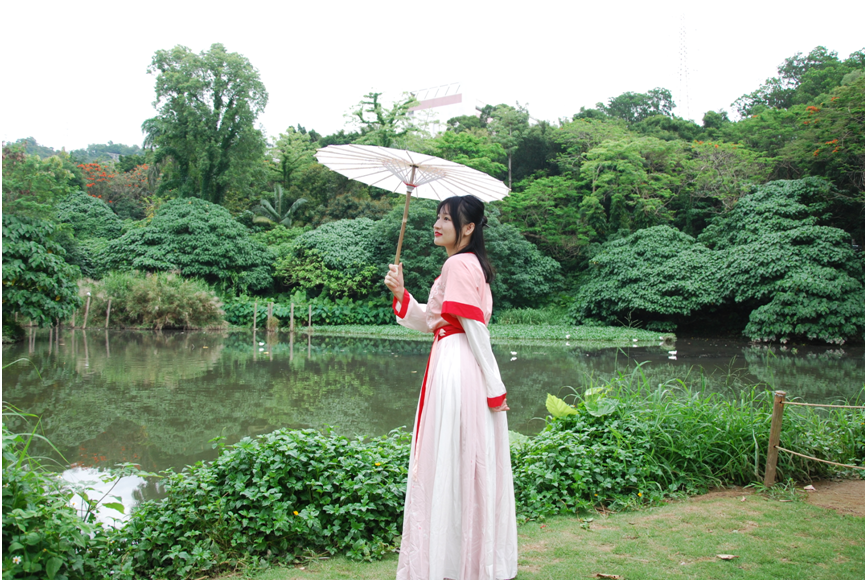 穿汉服、做团扇、围炉煮茶...... 深圳市罗湖区人民医院护理同仁户外拓展庆祝「国际护士节」