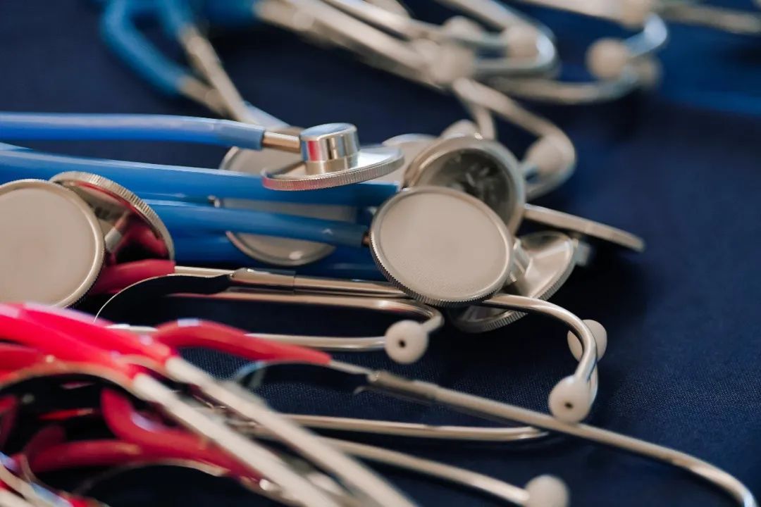 和睦家 x 保时捷 | 「小小医生」职业体验日，母亲节亲子活动完美落幕！