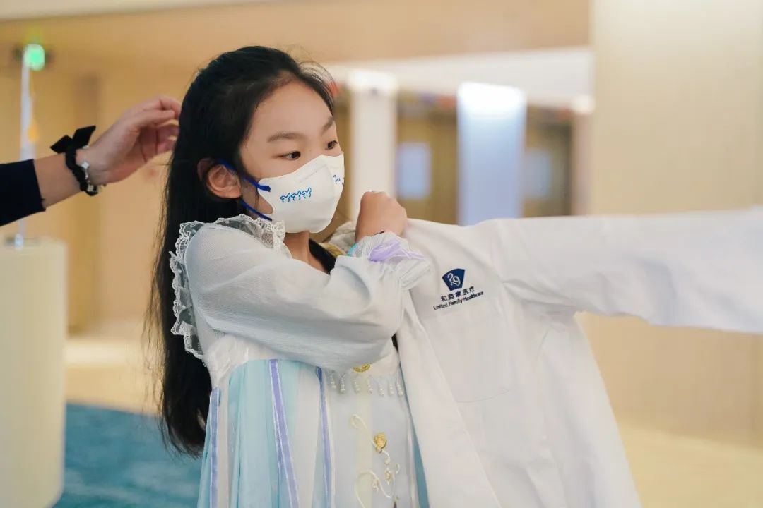 和睦家 x 保时捷 | 「小小医生」职业体验日，母亲节亲子活动完美落幕！