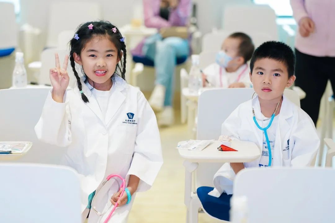 和睦家 x 保时捷 | 「小小医生」职业体验日，母亲节亲子活动完美落幕！