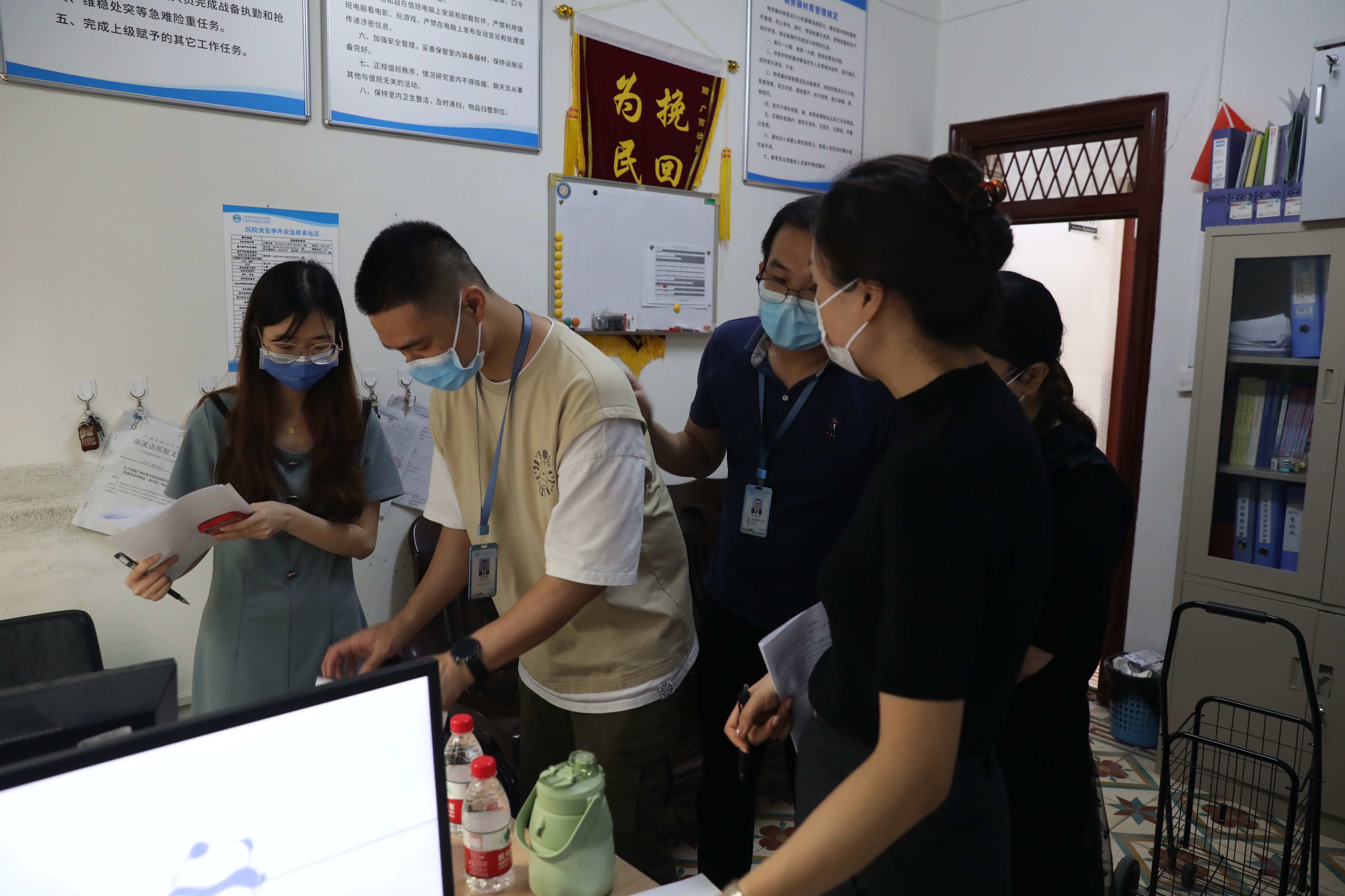 广西壮族自治区卫健委到南溪山医院开展安全生产和消防安全检查