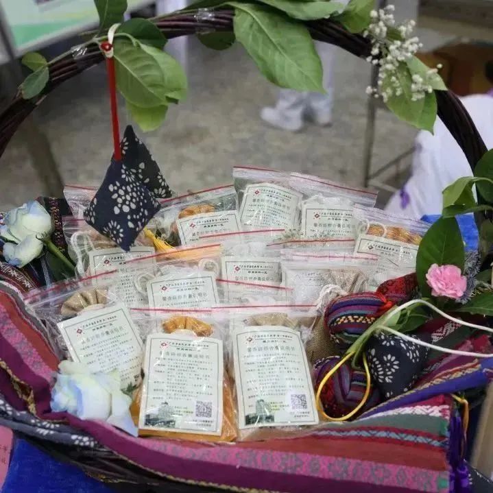 广西中医药大学第一附属医院举办庆祝「5.12」国际护士节大型义诊活动