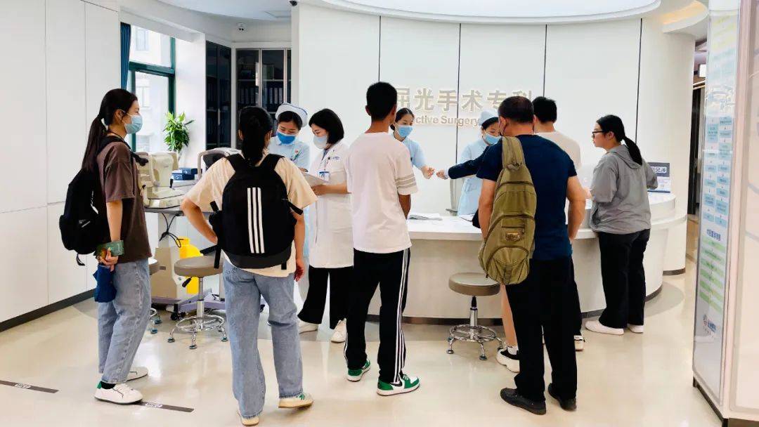 ICL 术后近视会复发吗？术后多久可以正常生活？武汉普瑞眼科关念主任为您科普