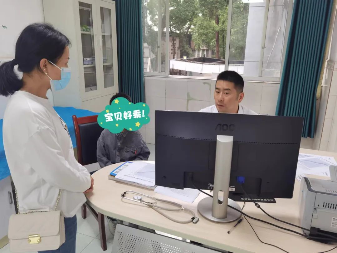 合江县人民医院儿科开展庆六一生长发育科普义诊活动