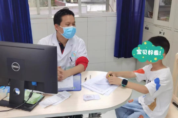合江县人民医院儿科开展庆六一生长发育科普义诊活动