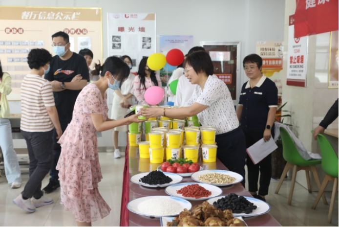 西安市中医医院开展 2023 年全民营养周暨药膳节宣传活动