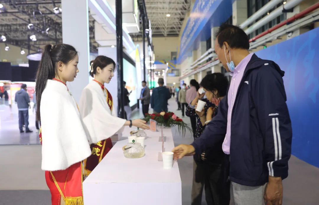 2023 孙思邈中医药养生保健产业博览会开幕——西安市中医医院文化展示亮点纷呈备受青睐