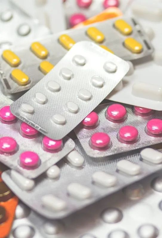 孕妇补钙不可忽视：钙能增强分娩后子宫收缩力，减少产后出血！