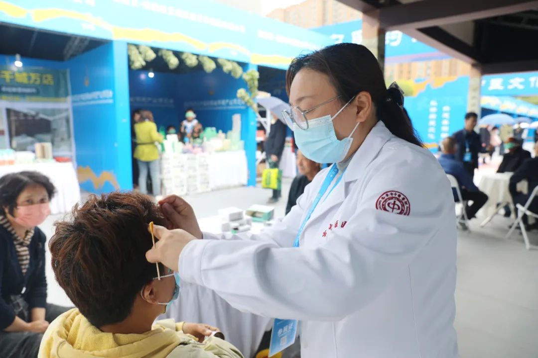 2023 孙思邈中医药养生保健产业博览会开幕——西安市中医医院文化展示亮点纷呈备受青睐