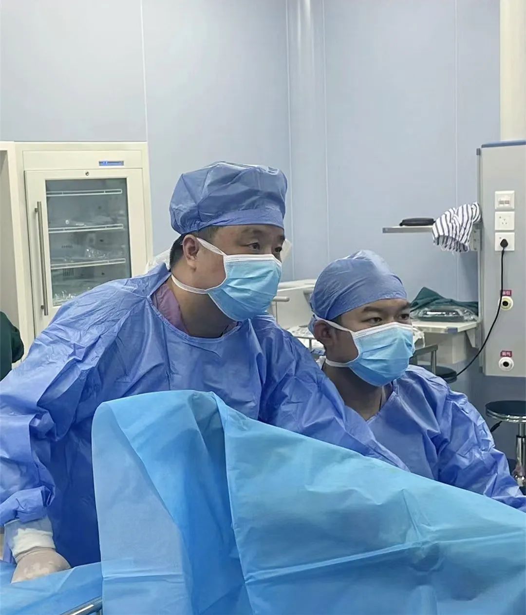 8 旬老人排尿费力竟遇「血膀胱」!西安高新医院成功救治