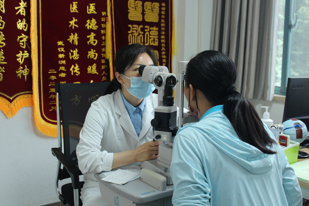 第 28 个全国爱眼日，武汉普瑞眼科医院捐赠 50 万元光明基金助力全民眼健康