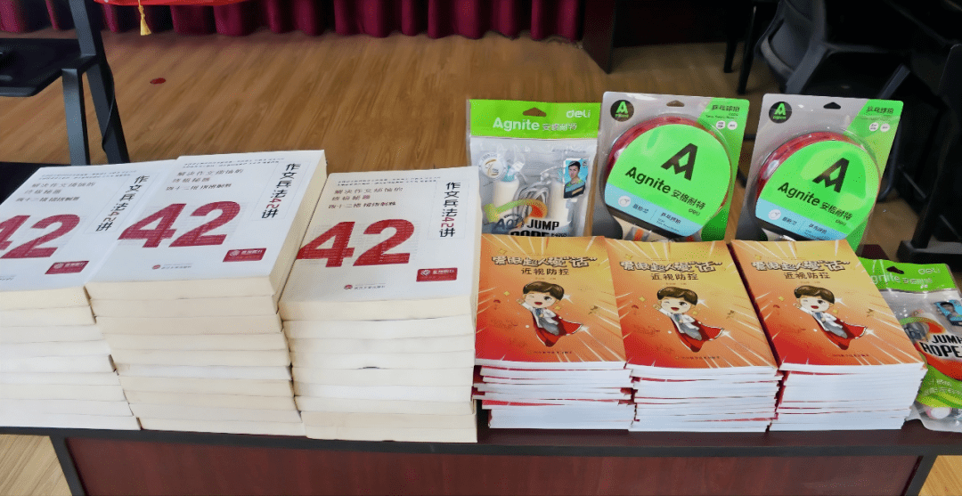 硚口区卫生健康执法大队携手武汉普瑞眼科医院开展眼健康科普进校园活动