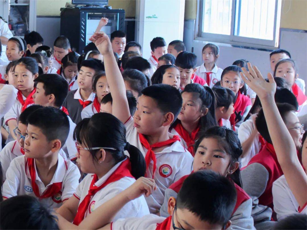 硚口区卫生健康执法大队携手武汉普瑞眼科医院开展眼健康科普进校园活动