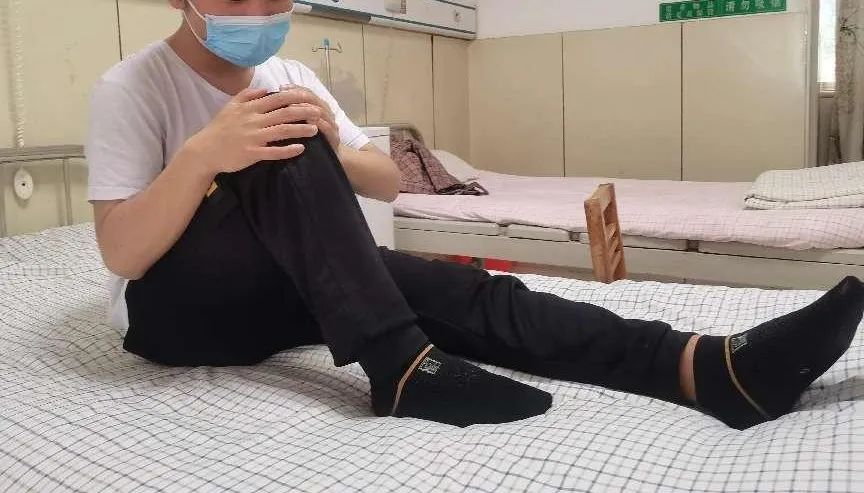 有种膝盖疼，可能因股骨头坏死而起？