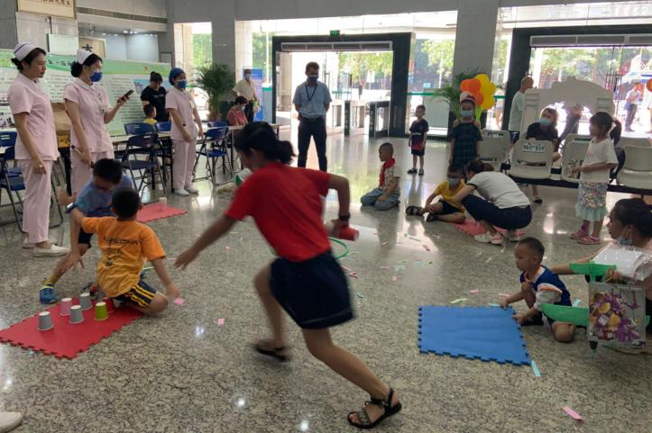 广西中医药大学第一附属医院儿科举办「儿童健康调养防慢病」儿童节义诊活动