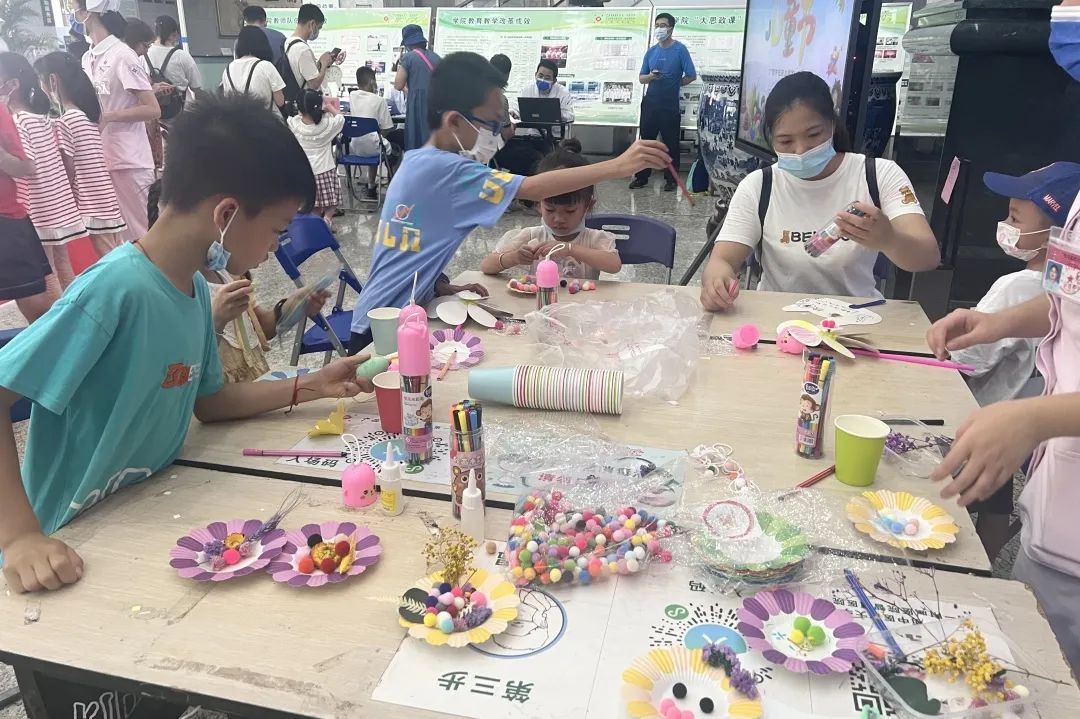 广西中医药大学第一附属医院儿科举办「儿童健康调养防慢病」儿童节义诊活动