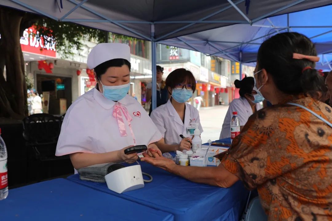守护您的「睛」彩世界——柳州市红十字会医院举办爱眼日系列活动