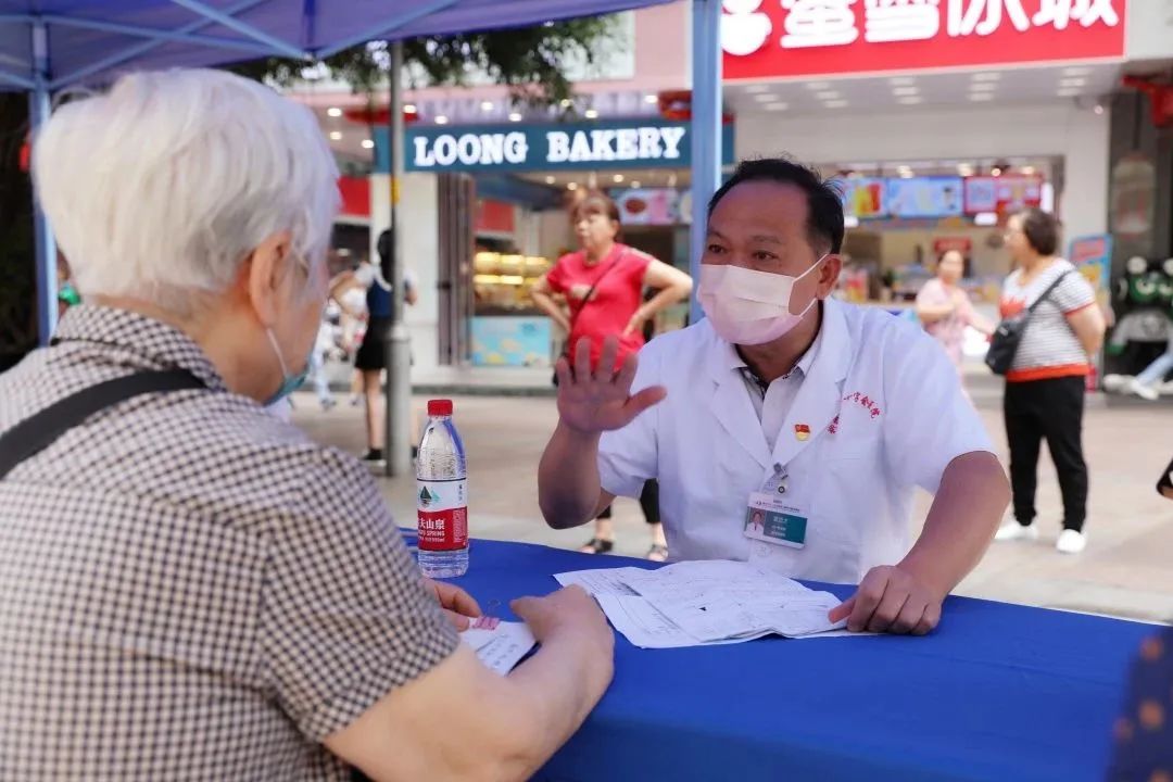 守护您的「睛」彩世界——柳州市红十字会医院举办爱眼日系列活动