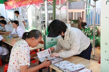 广西中医药大学第一附属医院专家团队前往武鸣区宁武镇开展中医药文化知识宣教活动