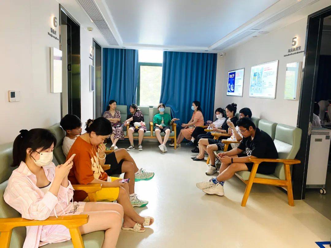 高考志愿怎么填？武汉普瑞眼科医院高考志愿填报线下交流会圆满举办