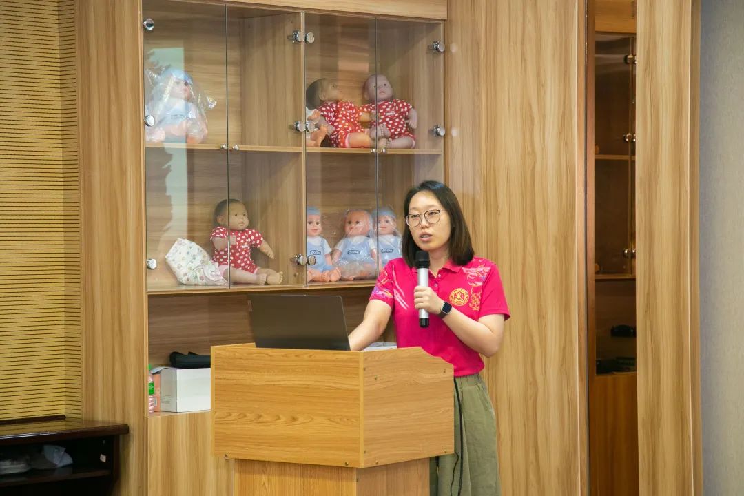 不负时光之约丨今日，吴秀萍与姐妹们共享夏日美好！