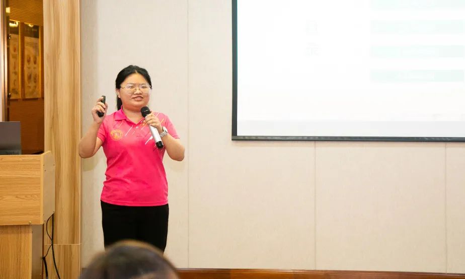 不负时光之约丨今日，吴秀萍与姐妹们共享夏日美好！