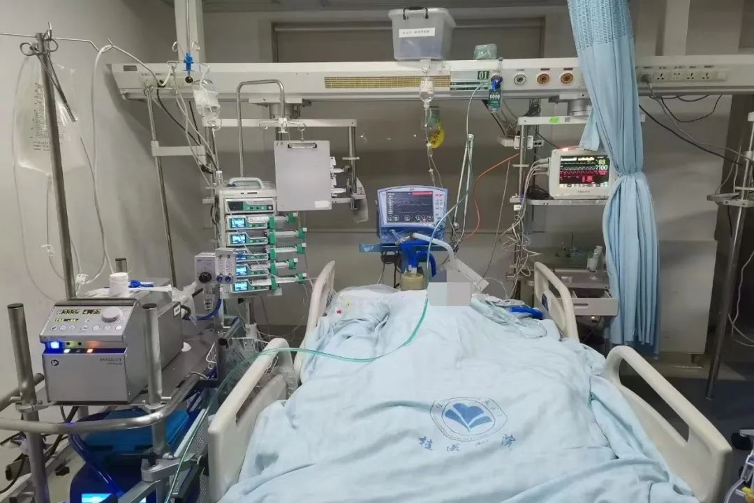 桂林医学院附属医院 3 台 ECMO 同时运转完成极限抢救
