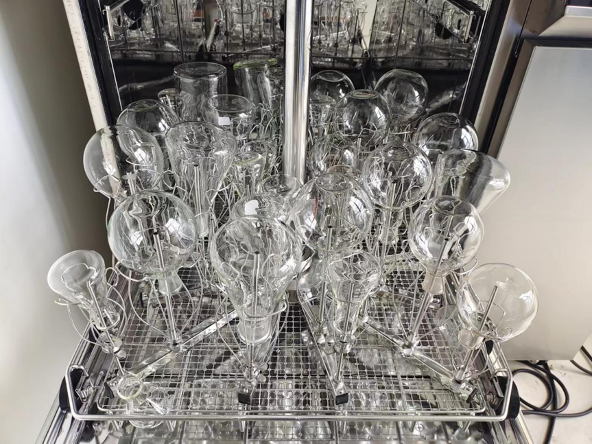 使用实验室自动洗瓶机的常见误区