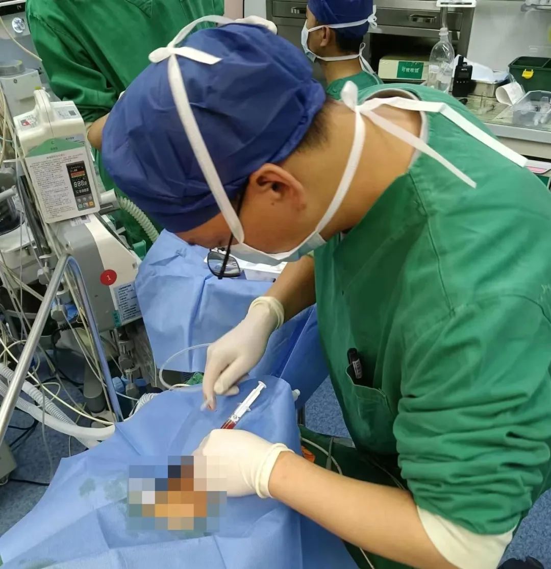 74 岁肝癌患者,肿瘤破裂大出血!阜康医生紧急抢救……