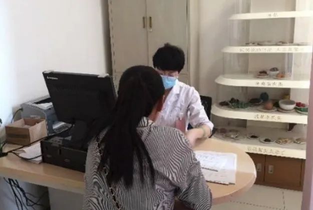 西北妇女儿童医院荣获首批国家孕前保健特色专科建设单位